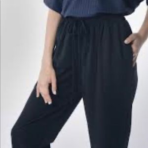 Black trouser pocket slim pants